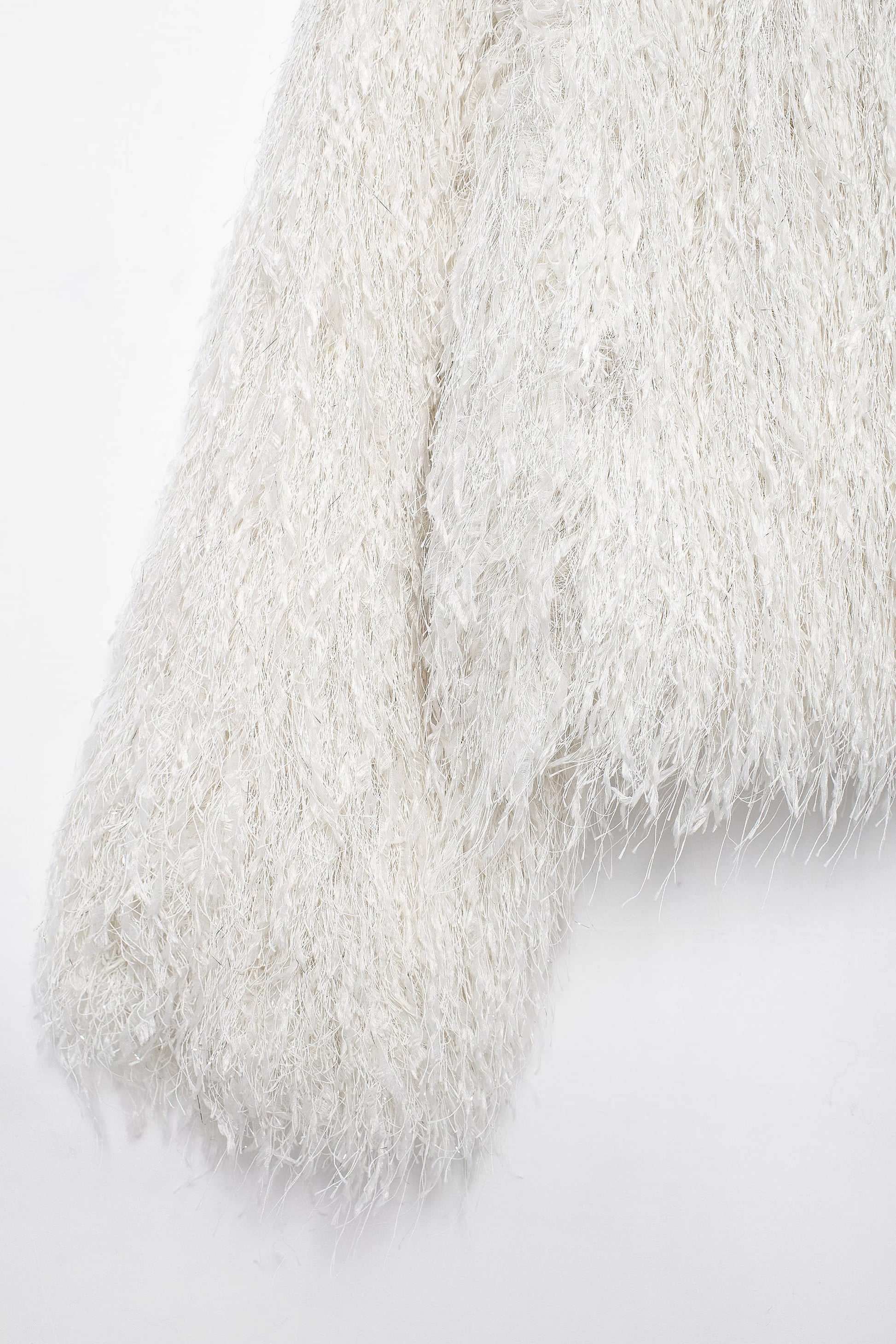 Autumn Winter Metal Trim Crew Neck Coat Furry Fashionable Sexy Tassel Fur Coat Women Socialite