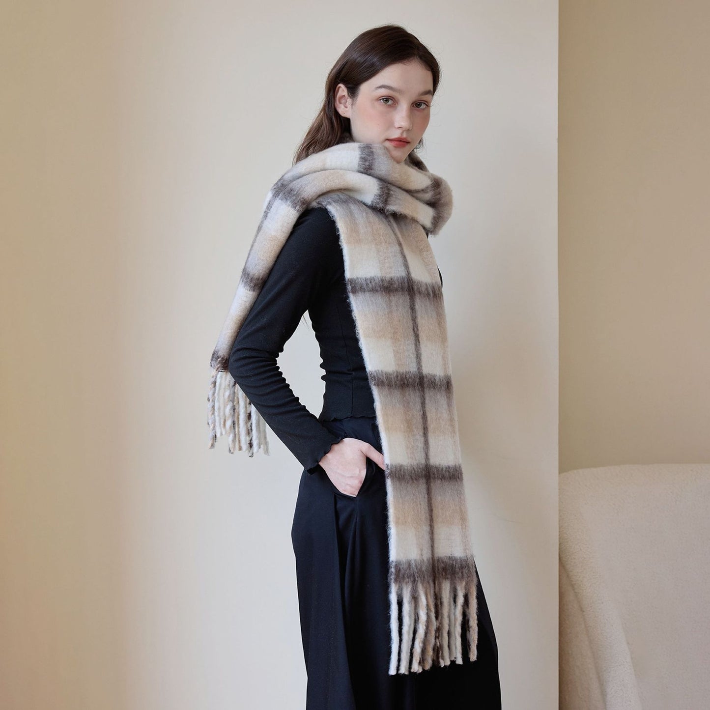 Atmosphere Cashmere Plaid Scarf Women Thickened Warm Winter Tassel Shawl