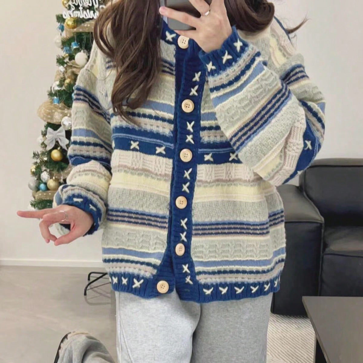 Round Neck Striped Stitching Women Sweater Striped Cardigan Autumn Winter Design Sweater Fashionable Retro Sweater Coat