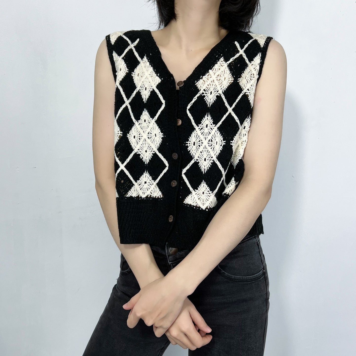 Retro Knitted Plaid Cardigan Vest Spring Black White Lattice Pattern Casual All Matching Tops